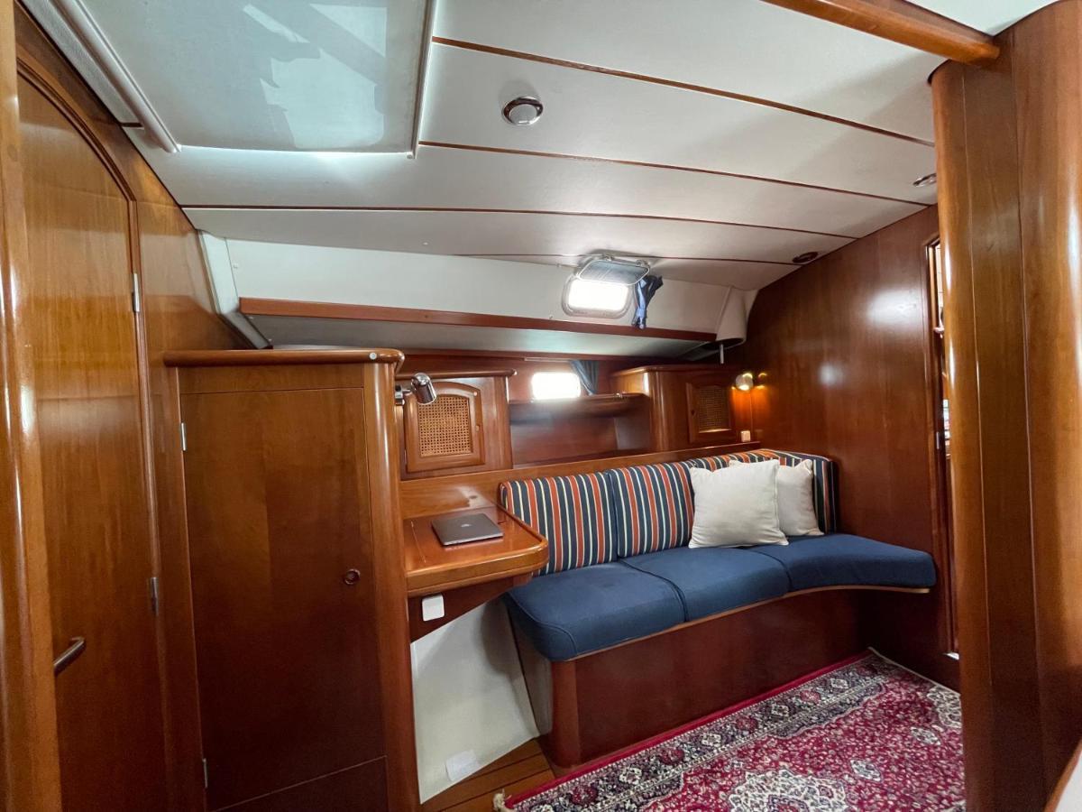 Beautiful And Comfortable Sailboat With Secure Parking Available Hotel Barcelona Exterior foto